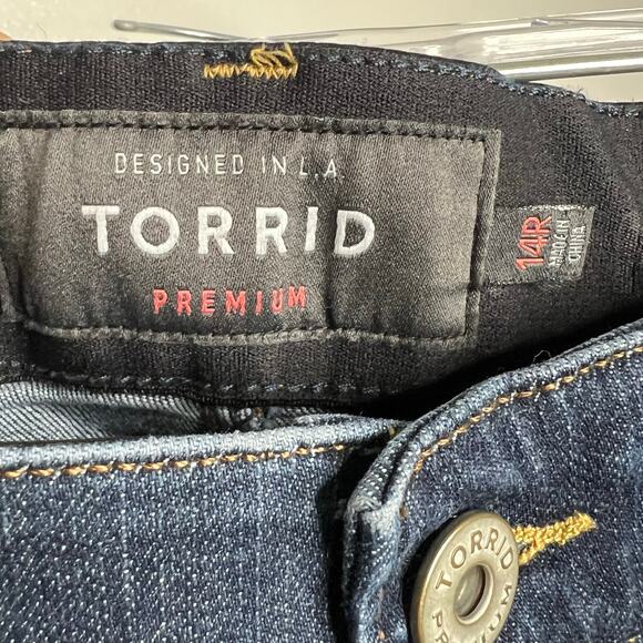 TORRID Bombshell Skinny Jeans Premium Stretch Distressed Dark Wash Womens Sz 14R - Picture 7 of 10